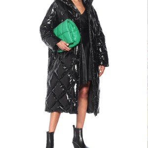 NWT_STAND STUDIO_Farrah Puffer in Glossy Black(Discontinued Color) sz.Small